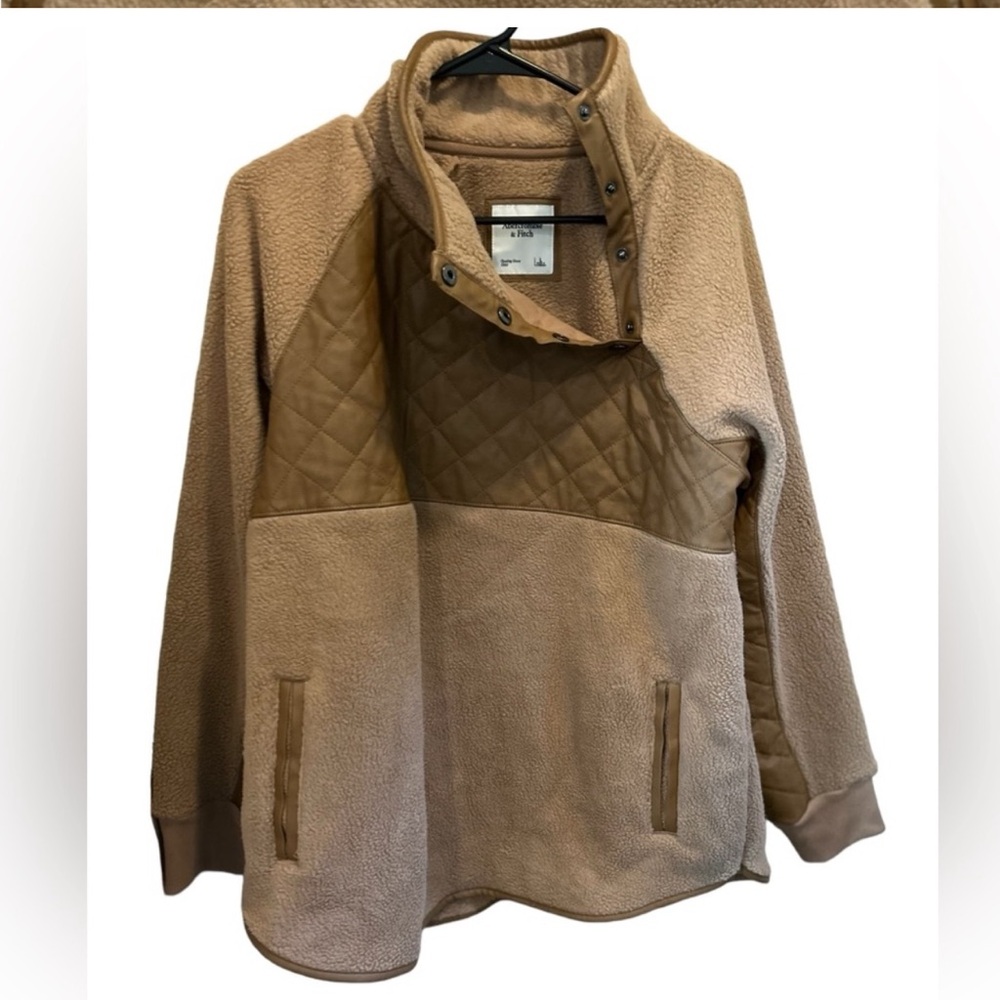 Abercrombie & Fitch Women's Brown Fleece Pullover Size L Snap-Up Collar